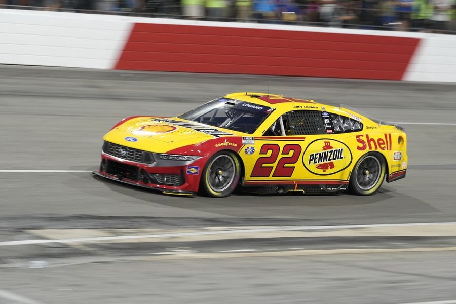 Joey Logano fastest to finish in first North Wilkesboro points race since '96