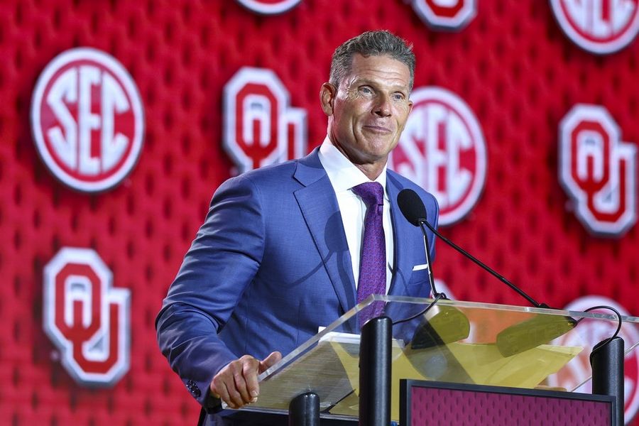 Oklahoma coach Brett Venables agrees to new 6-year, $69M deal