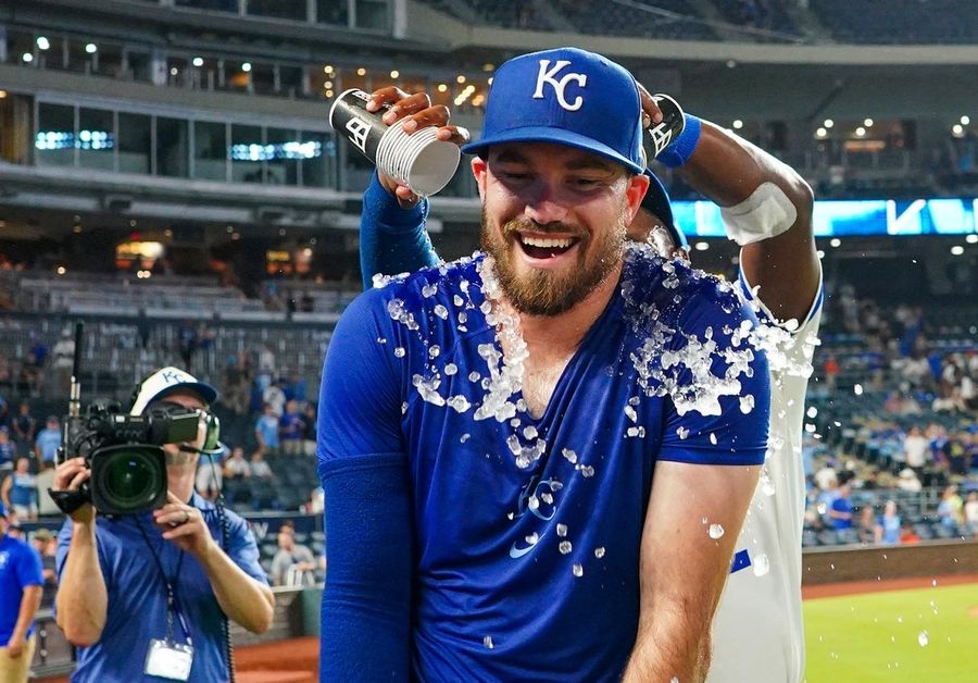 'Relentless' Royals picking up steam entering rematch vs. Giants