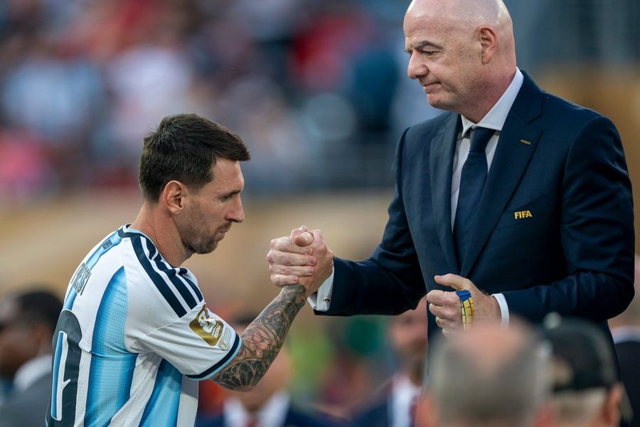 FIFA's Gianni Infantino sets deadline to approve funding plan