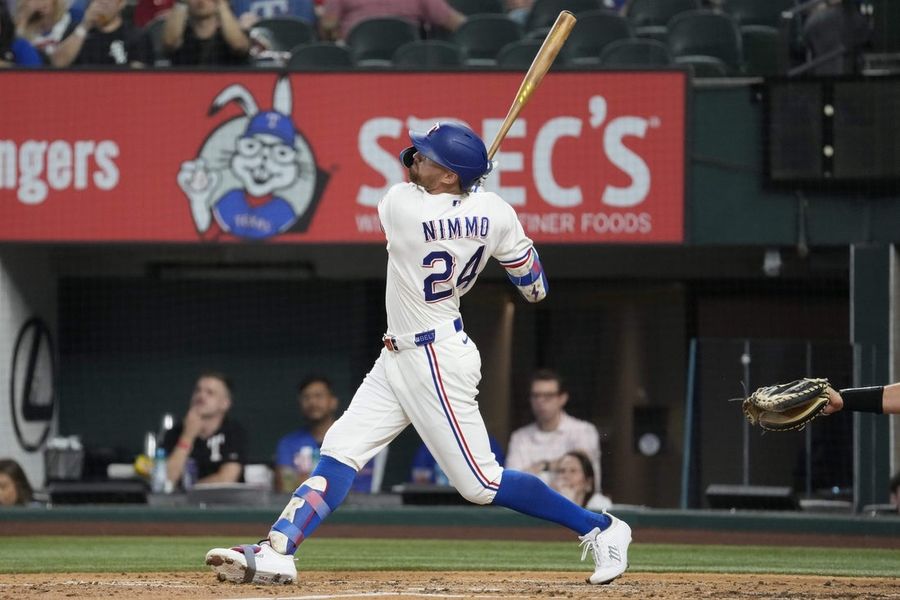Left-handers abound as Rangers take on White Sox 