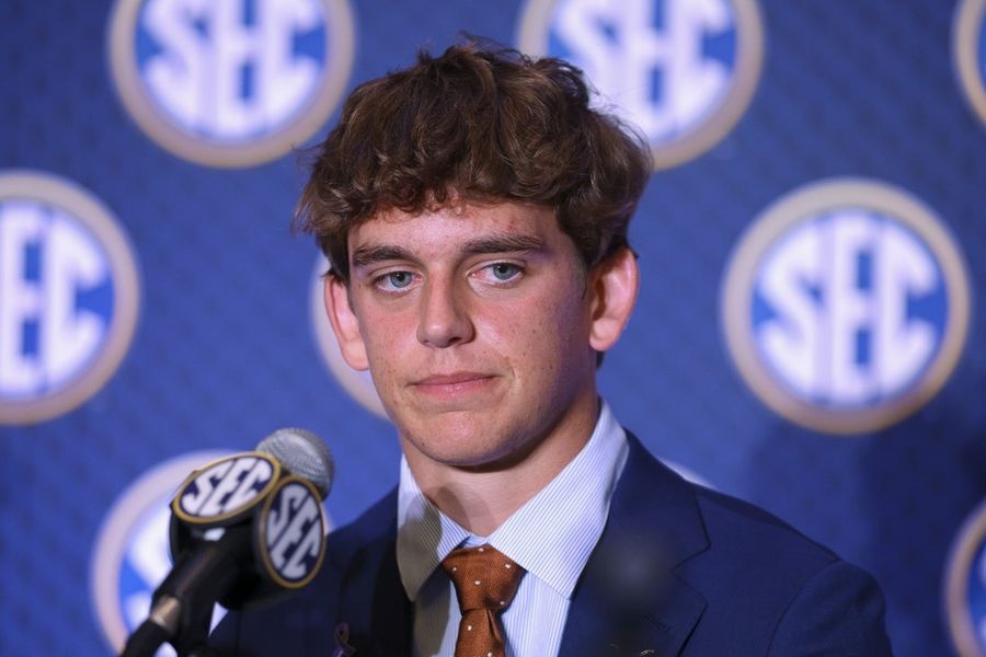 Texas QB Arch Manning wishes he could be 'under the radar'