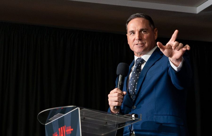 Ex-Jets doctor to meet retired K Jay Feely in Arizona election