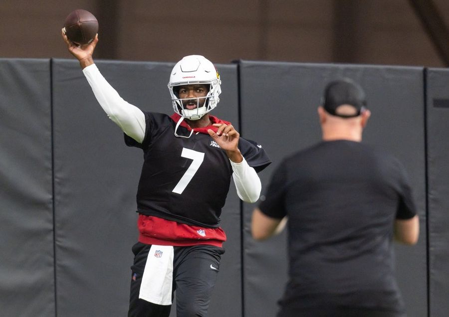 Cardinals agree to sweetened $15.5M deal with QB Jacoby Brissett