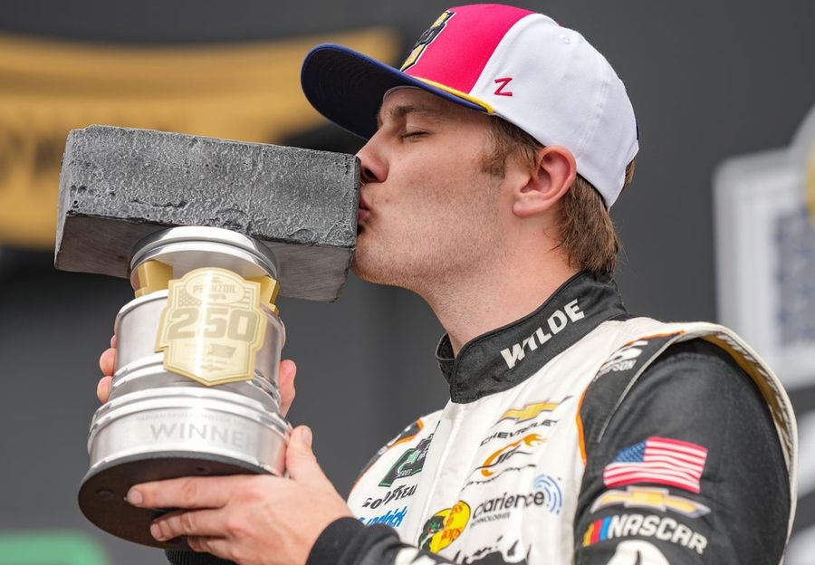 Carson Kvapil earns 1st OAP victory at Indianapolis