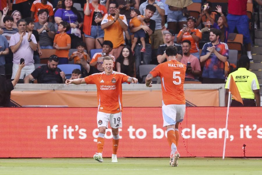 Mateusz Bogusz brace carries Dynamo past Austin FC