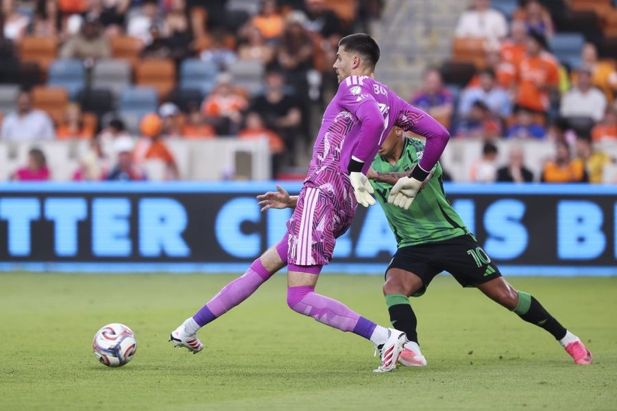 First-place Dynamo ride clean sheet streak into St. Louis showdown