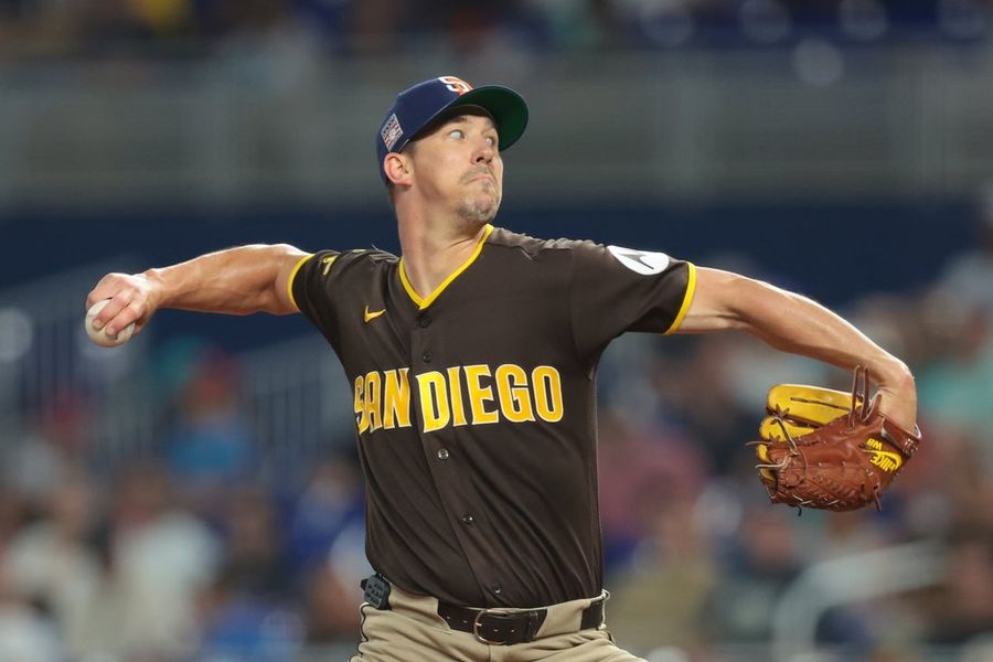 Os Padres enfrentam os D-backs e buscam diminuir a diferença para a vaga de wild card entre as equipes.