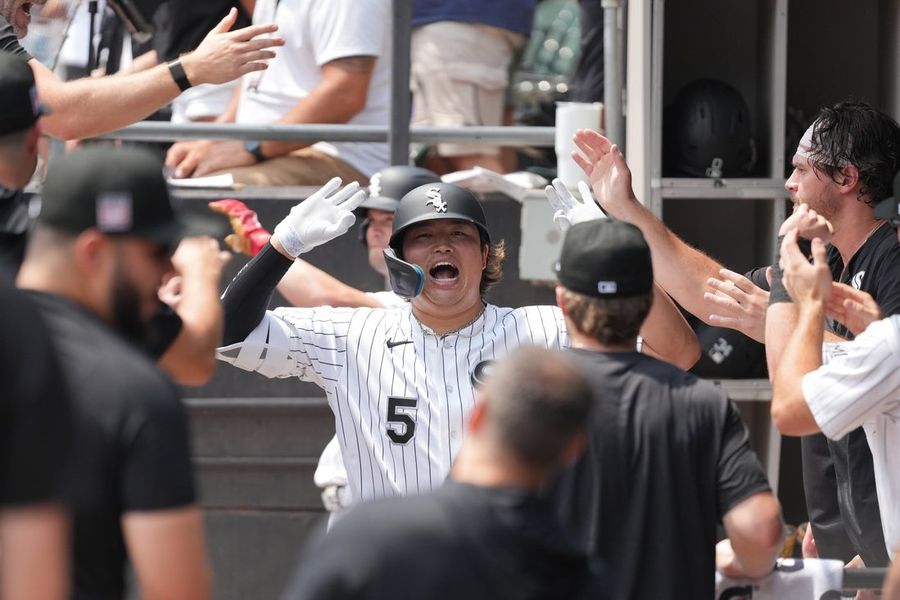 Munetaka Murakami strokes 2 of White Sox's 5 homers in rout of Astros