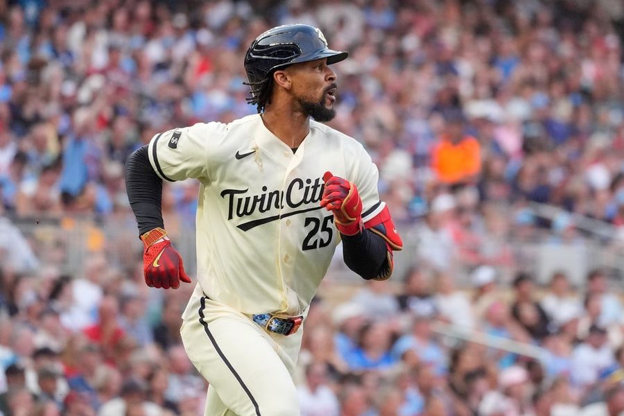 Twins All-Star CF Byron Buxton (hip) returns to IL