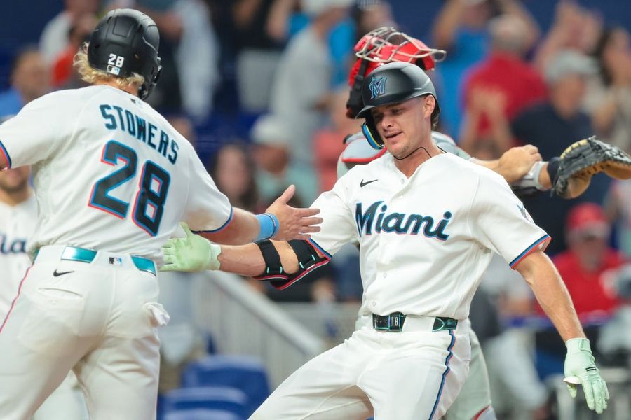 Boosted by epic rally, surging Marlins take aim at Mets