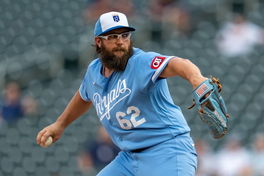 Randy Dobnak dominates former team as Royals blank Twins