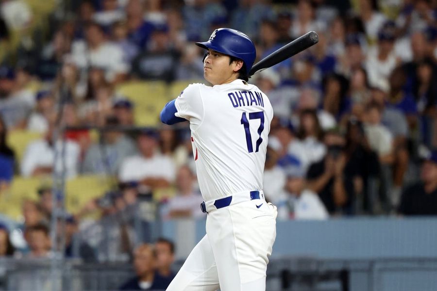 Dodgers hold Shohei Ohtani (knee soreness) out of lineup
