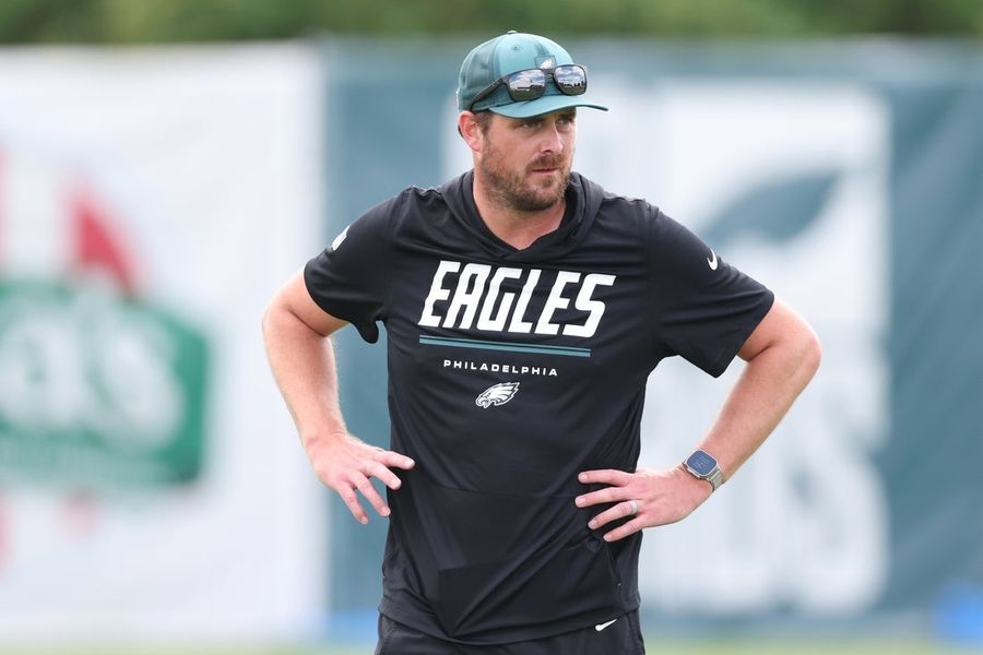 New OC Sean Mannion: Eagles will 'lean into' tush push