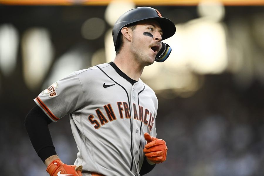 A ótima atuação de Robbie Ray impulsiona os Giants à vitória sobre os Padres.