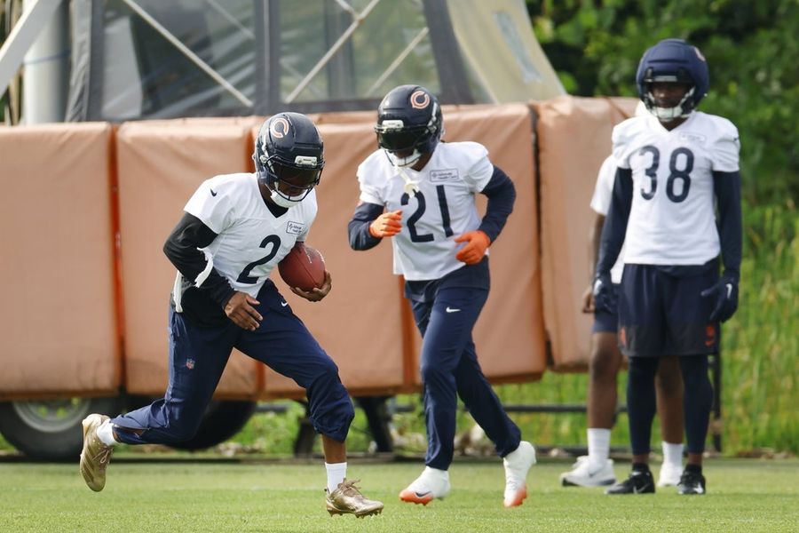 Relatório: O safety Coby Bryant, do Chicago Bears, deve ficar afastado por 8 a 10 semanas (lesão no joelho).