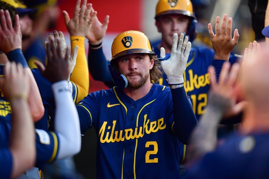 Os Brewers abrem vantagem na quinta entrada e neutralizam os Angels.
