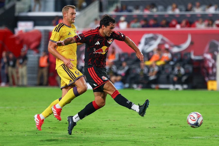 Mijahir Jimenez's brace helps Red Bulls hold off Orlando City