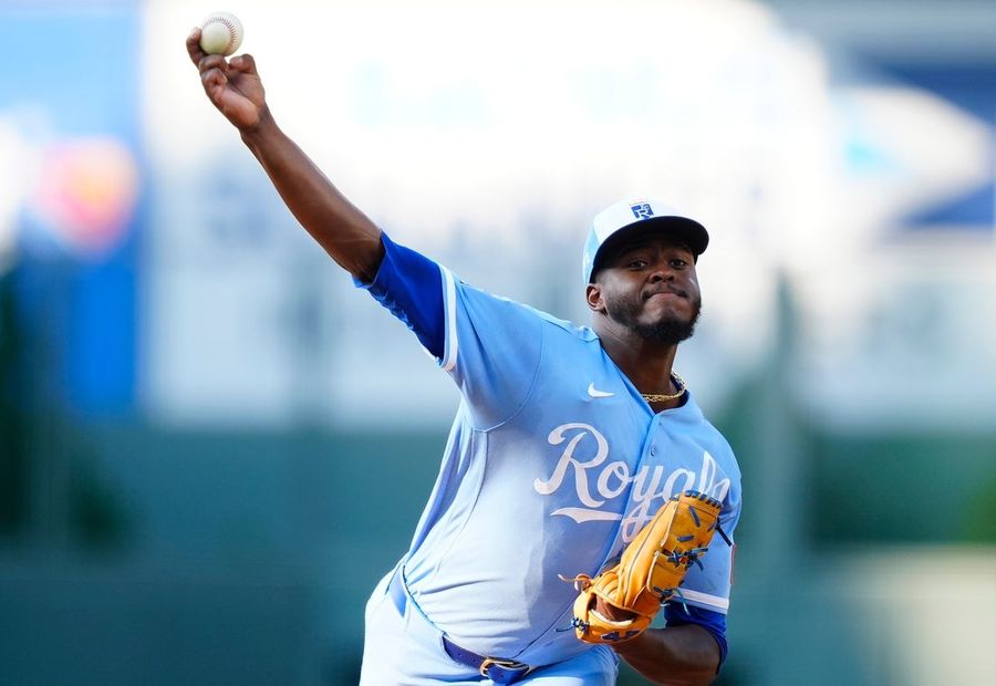 Royals place rookie RHP Luinder Avila (forearm) on 15-day injured list