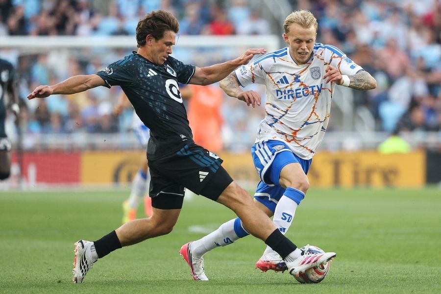 Anders Dreyer's PK pulls Minnesota even with San Diego