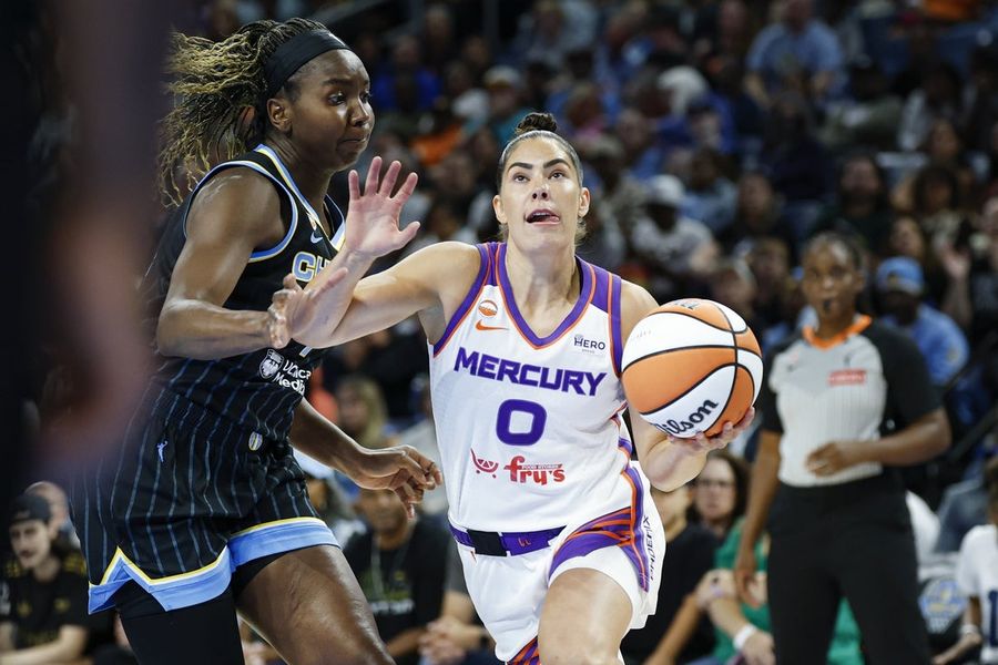 Kelsey Plum brilha em sua estreia pelo Mercury e ajuda a equipe a conquistar a vitória sobre a Sky.