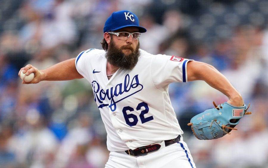 Randy Dobnak aims to stay hot as Royals chase series win vs. Cubs