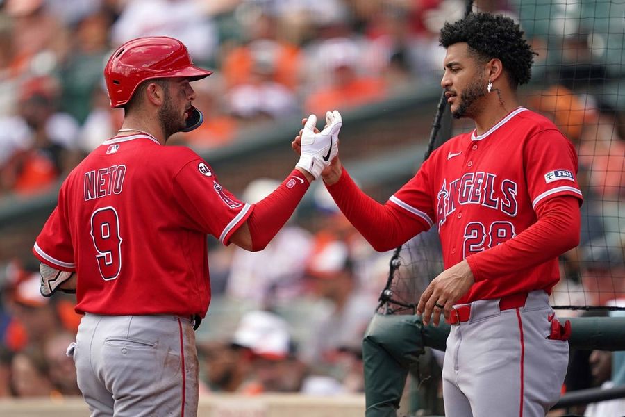 Zach Neto leva os Angels à vitória sobre os Orioles no último jogo da série.