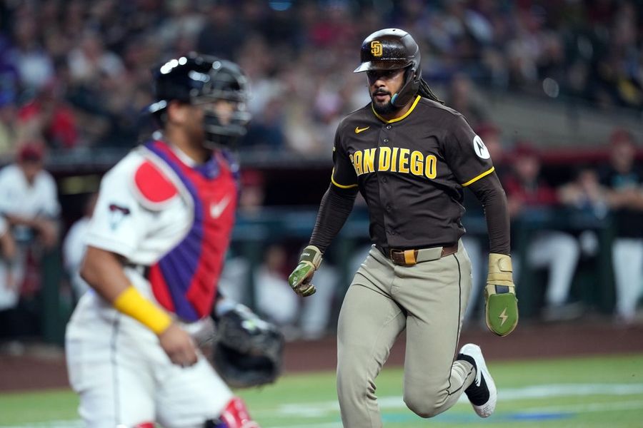 Os Padres empataram com os D-backs e ganharam terreno na disputa por uma vaga no Wild Card da Liga Nacional.