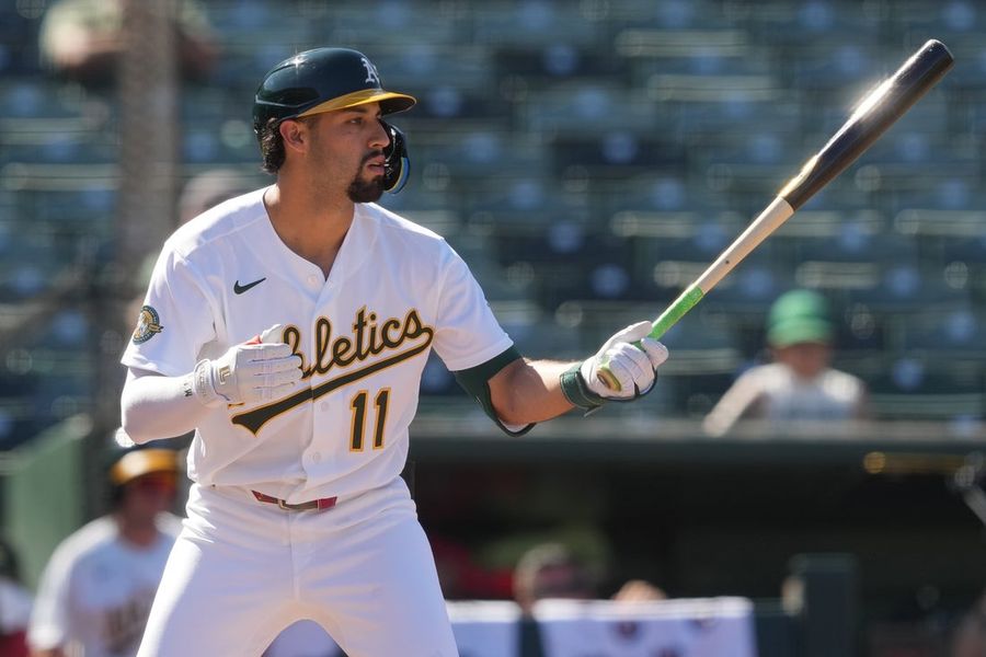 Brewers acquire INF Jonathan Ornelas from Athletics 