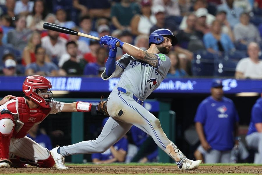 Nathan Lukes rips game-winning HR as Jays edge Phillies in 11