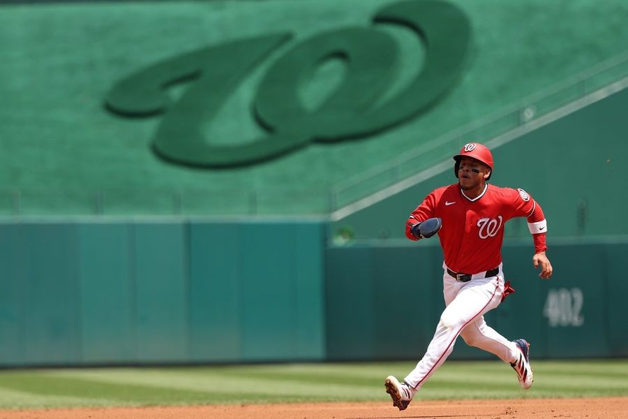 Keibert Ruiz, dos Nationals, busca dar continuidade à sua excelente temporada no confronto contra os Marlins.
