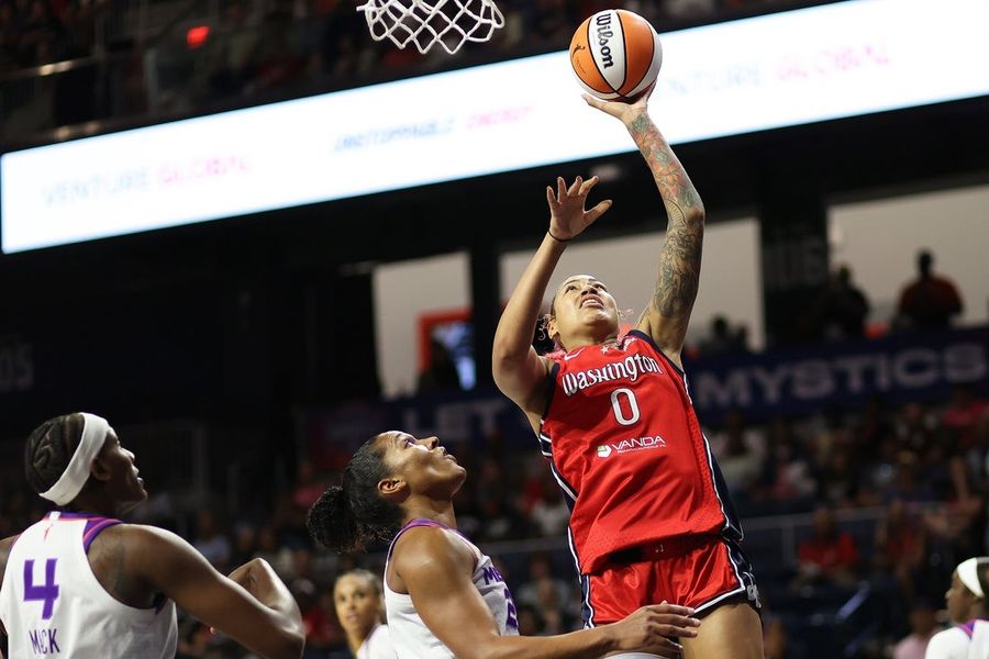 Shakira Austin y las Mystics aplastan a Mercury y consiguen su séptima victoria consecutiva.