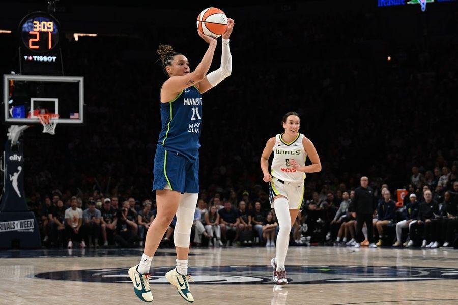 Kayla McBride buries WNBA record 10 treys as Lynx race past Wings  