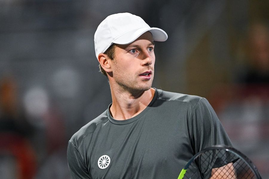 Botic van de Zandschulp pulls off dominating upset in Winston-Salem