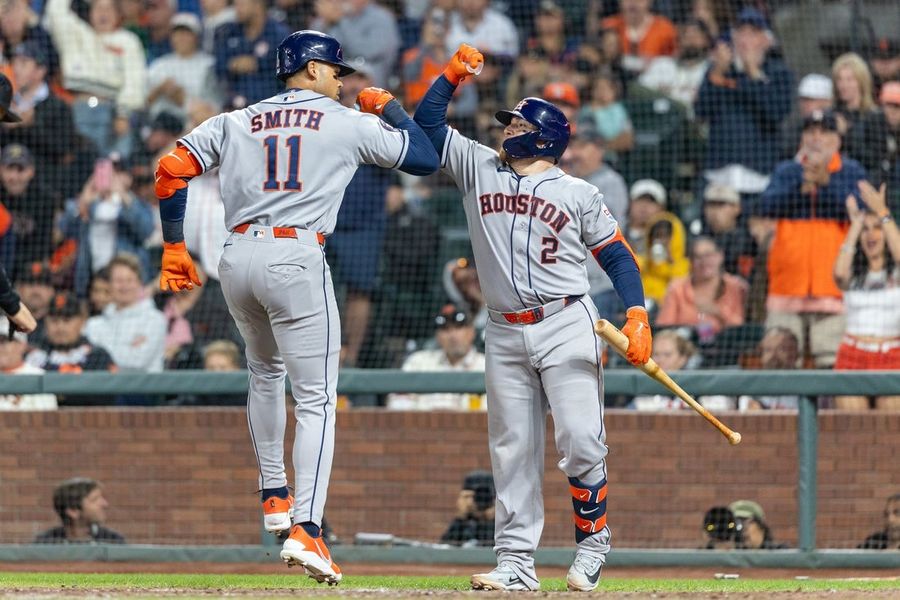 Cam Smith, Astros stage late rally, upend Giants in 10
