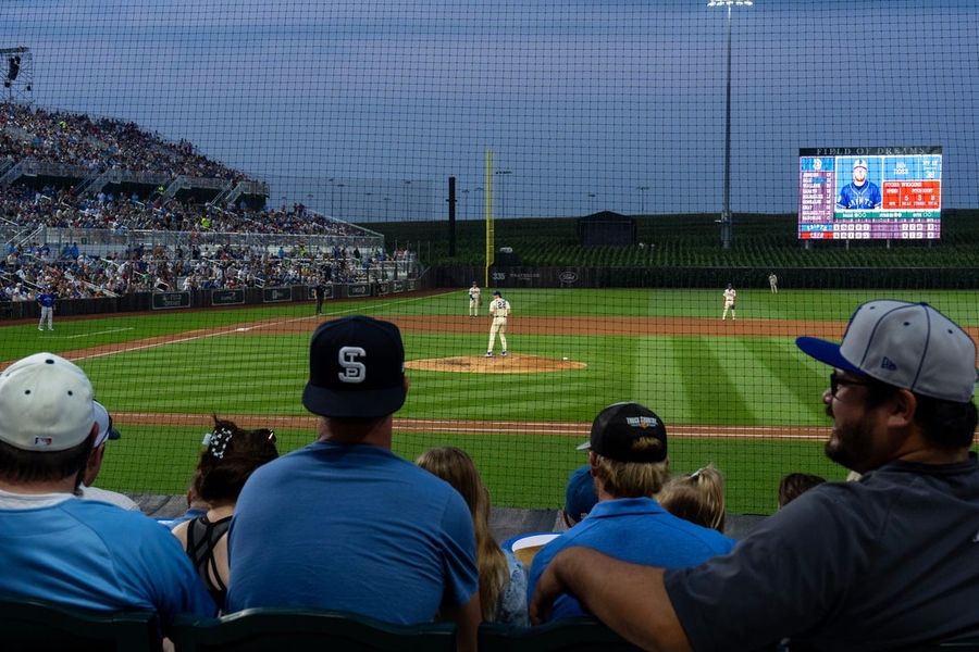 Twins, Phillies clash in latest Field of Dreams matchup