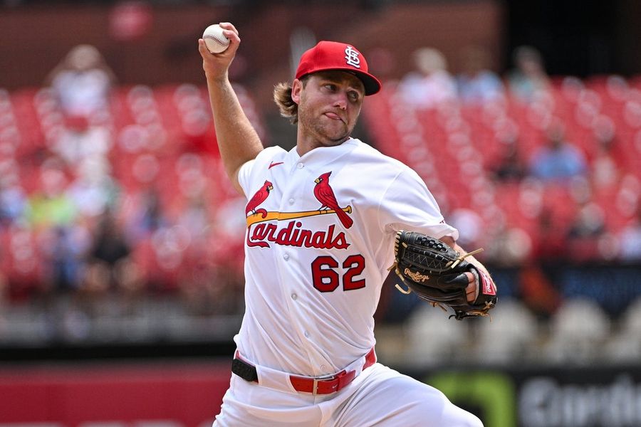 Cardinals roll to easy win over Phillies