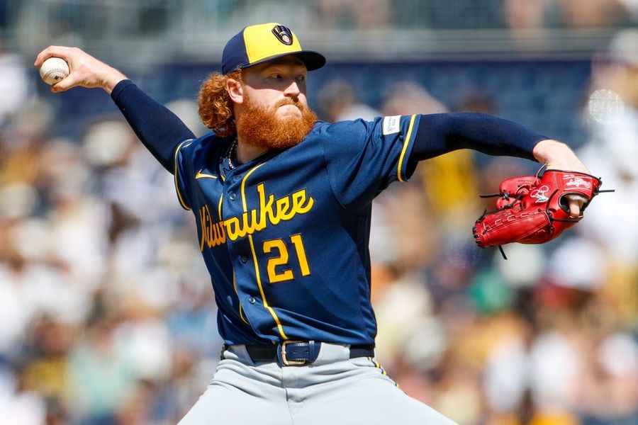 Padres score 2 in 11th to best Brewers, sweep series 