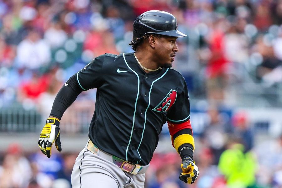 Agent: D-backs' Ketel Marte dealing with knee injury, 'personal matter'