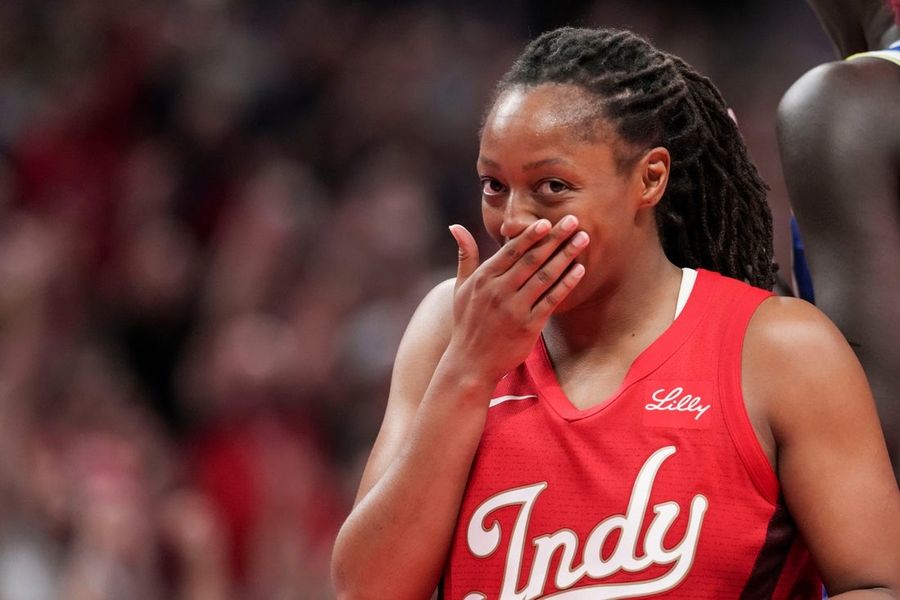 Fever seek 6th straight win as Wings try to halt slide