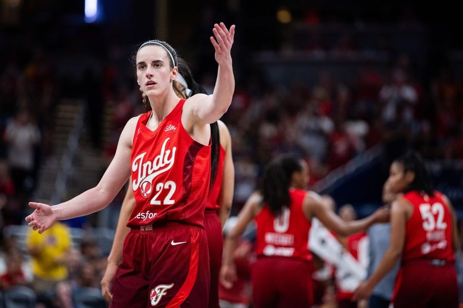 Fever visits Dream for battle of surging teams