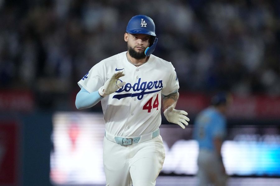 Dodgers CF Andy Pages (broken hand) out at least 4 weeks