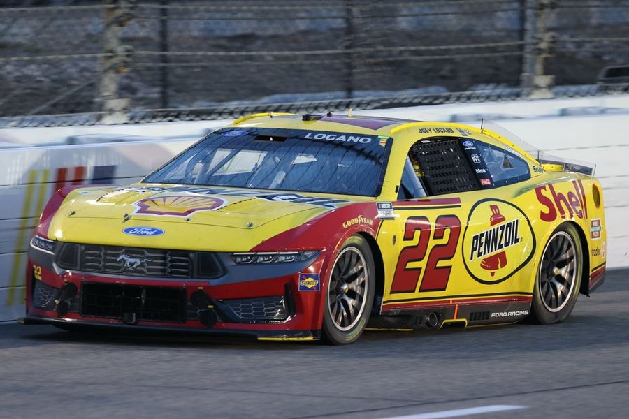 Joey Logano wins Richmond for 2nd victory in 4 starts