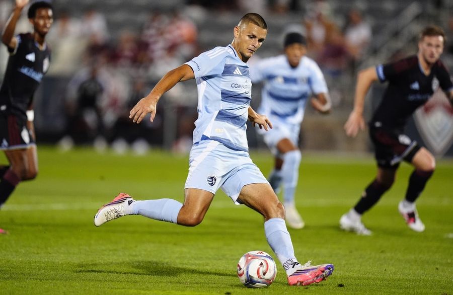 Reports: Reeling Sounders acquiring Dejan Joveljic from SKC