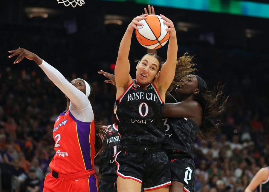 Fire storm back to beat Mercury, continue late-season run