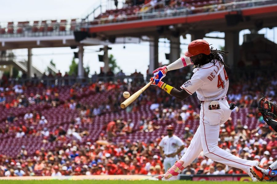 Elly De La Cruz knocks first walk-off hit, Reds split twin bill with Cards