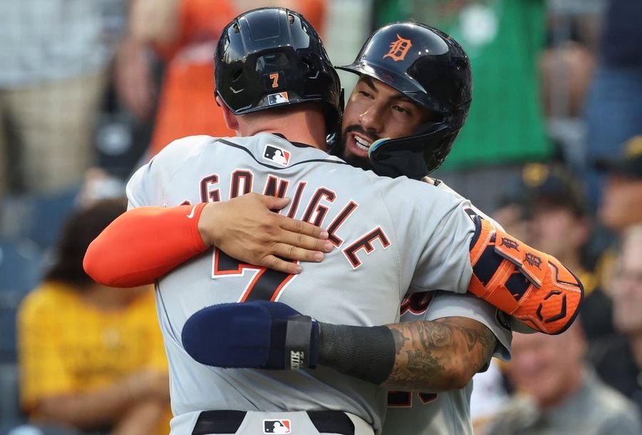 Tigers grab lead with rallies in 1st and 2nd, cruise past Pirates