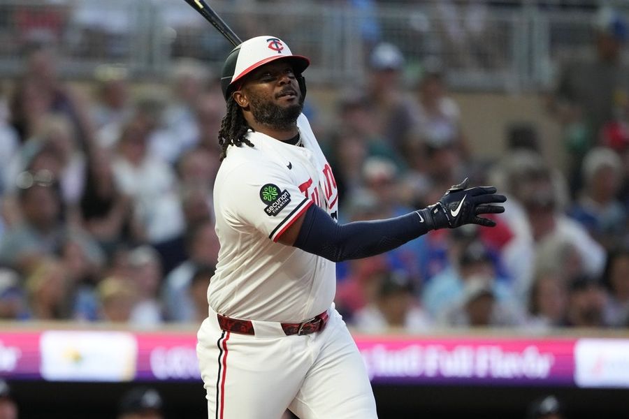 Josh Bell making impact on, off field for Twins, who seek sweep of Braves