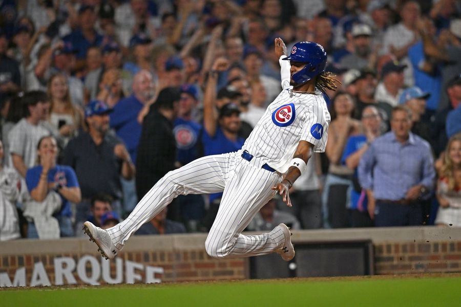 Cubs walk off White Sox for 2nd straight day on Alex Bregman's single