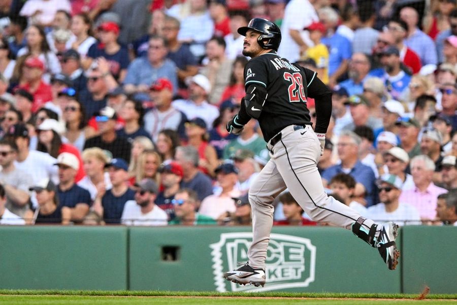 D-backs score twice in 10th, salvage series finale at Red Sox